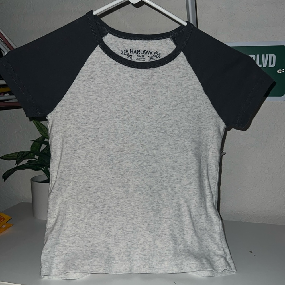 Harlow baby tee grey xs
